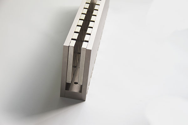 DX90 Ironless Linear Motor Guideway