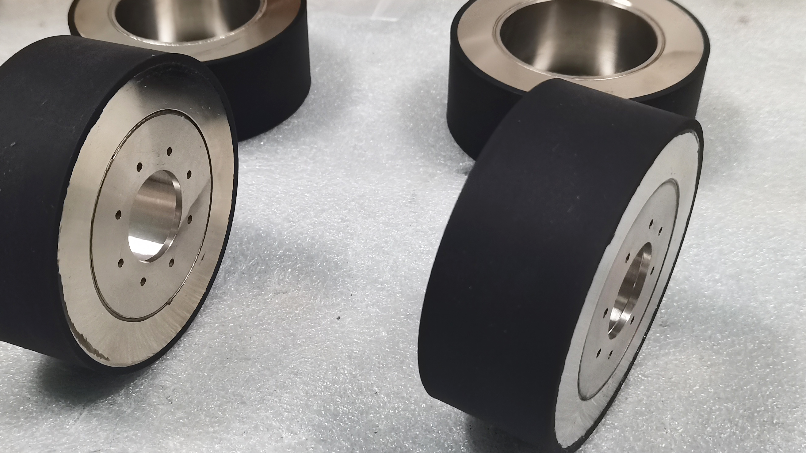 Magnetic Wheels Customized With Rubber For Crawler