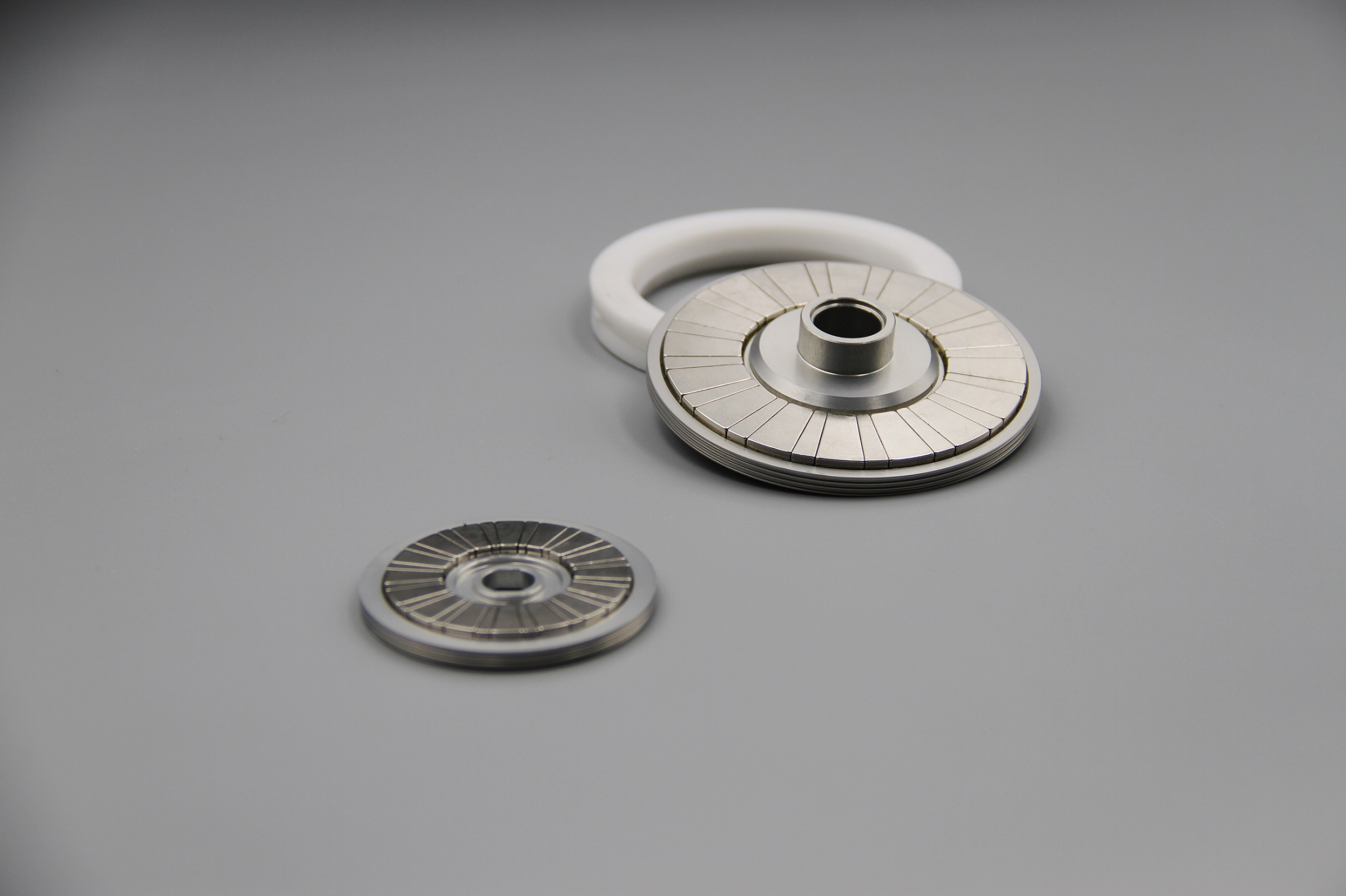 Halbach robotic knee assemblies