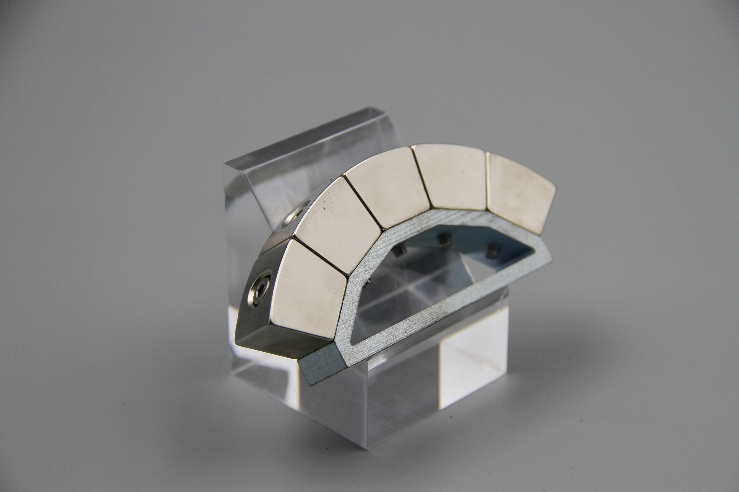 OEM Customized tile-shaped Magnetic Wheel