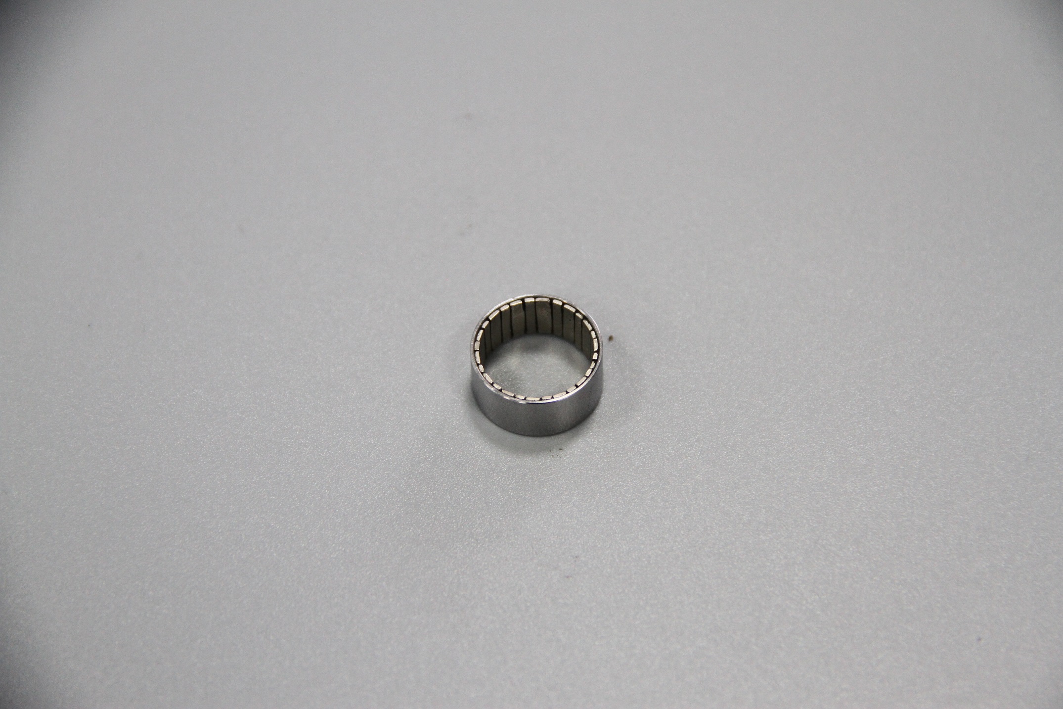 Halbach robotic knuckle assemblies