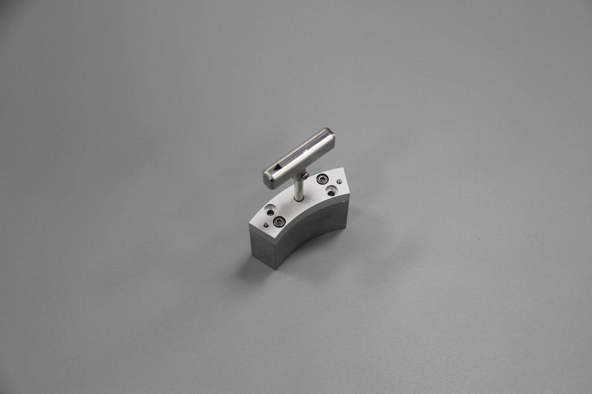 Magnetic lock can be opened and closed