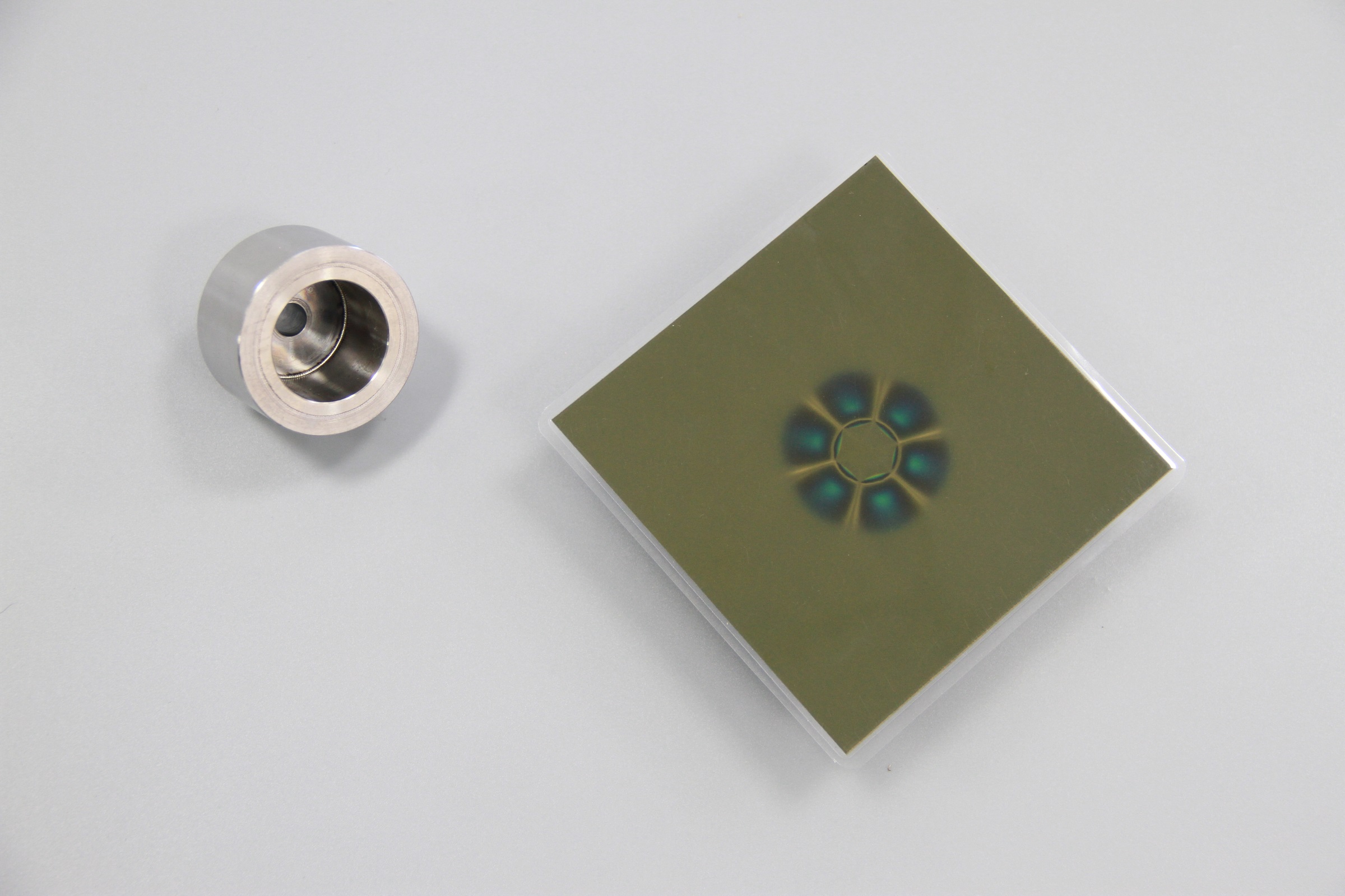 Small non-contact drive coupling